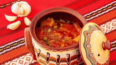 pyszny obiad na niedzielę. podajemy przepis, ty gotujesz. bałkański, rozgrzewający kociołek