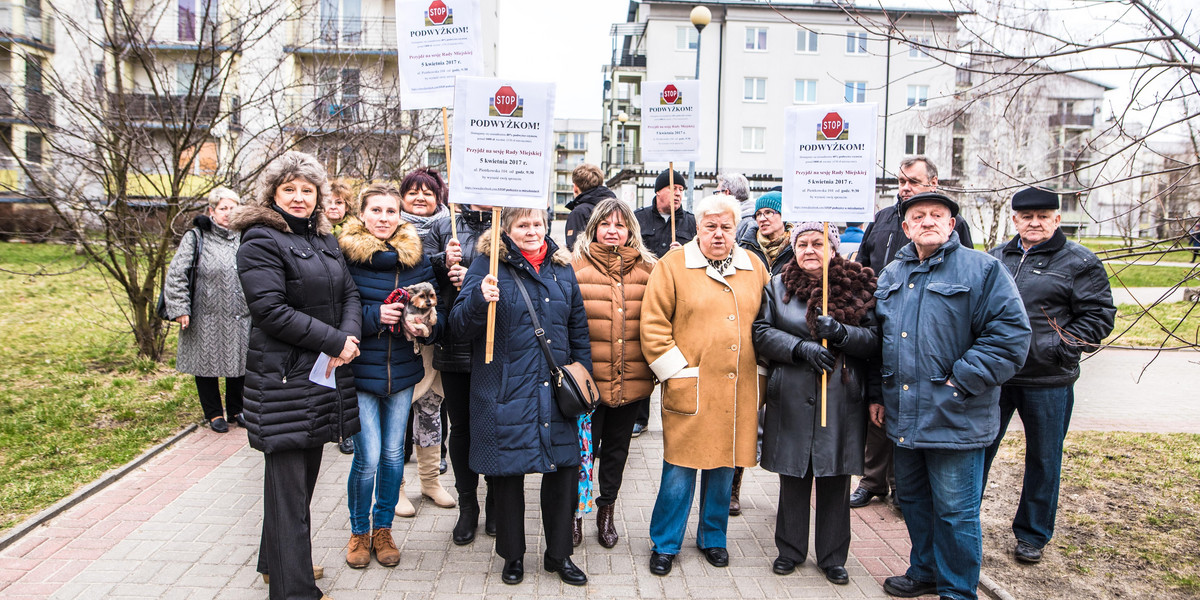 Protest mieszkańców Olechowa w sprawie podwyżki czynszu