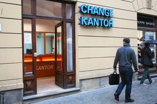 Tarcza PFR: Spread podstawą obliczenia przychodów ze sprzedaży przez kantor