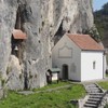 Vandali su oskrnavili crkvu kod Hadži Prodanove pećine u Ivanjici