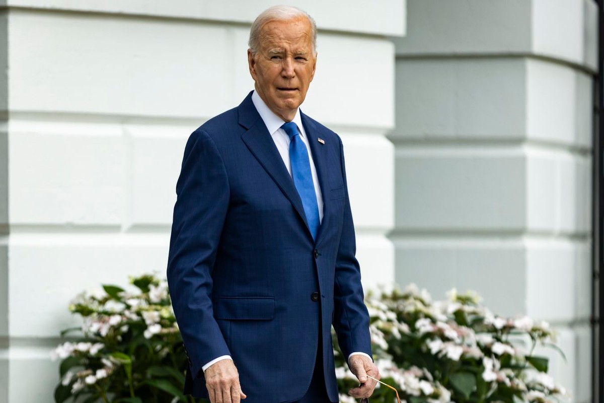 US President Biden departs the White House for campaign events