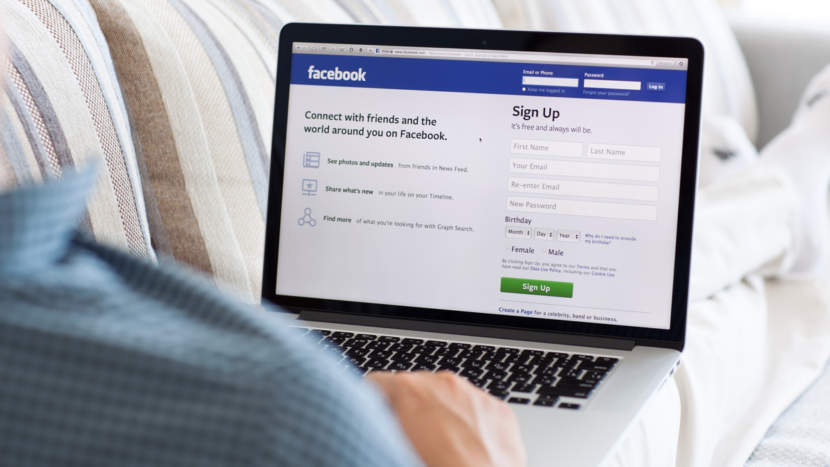 Facebook potwierdził w piśmie do Komisji Europejskiej, że wyciek danych z serwisu do firmy doradczej Cambridge Analytica może dotyczyć do 2 mln 700 tys. osób w UE - poinformował rzecznik Komisji Christian Wigand.