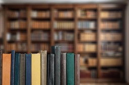 Arcydzieła literatury światowej. Dopasuj powieść do autora. Quiz dla wytrawnych moli książkowych