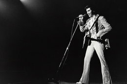 Elvis Presley w naturalnej wielkości pojawi się na koncercie. Wcieli się w niego sztuczna inteligencja