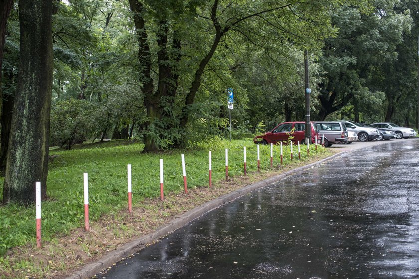 Mieszkańcy walczą o parking pod blokiem