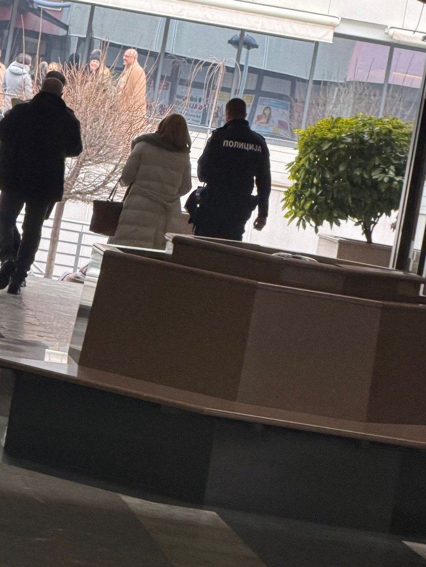 Izvršitelji i policija bili u stan Čede Jovanovića