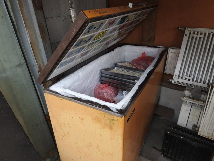 Zabity pies i mięso niewiadomego pochodzenia w chińskim barze