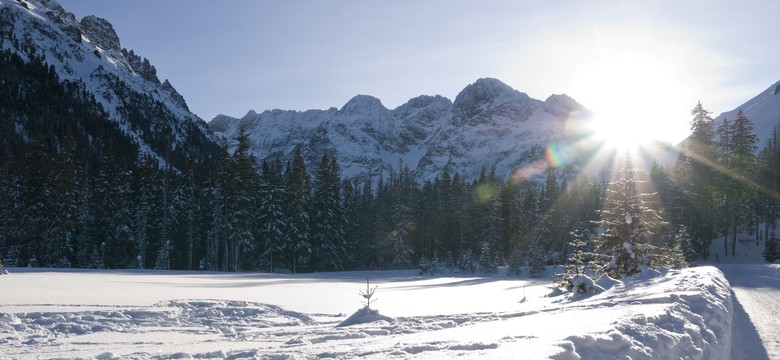 Tatry: Lawina śnieżna porwała turystę ze szlaku na Rysy