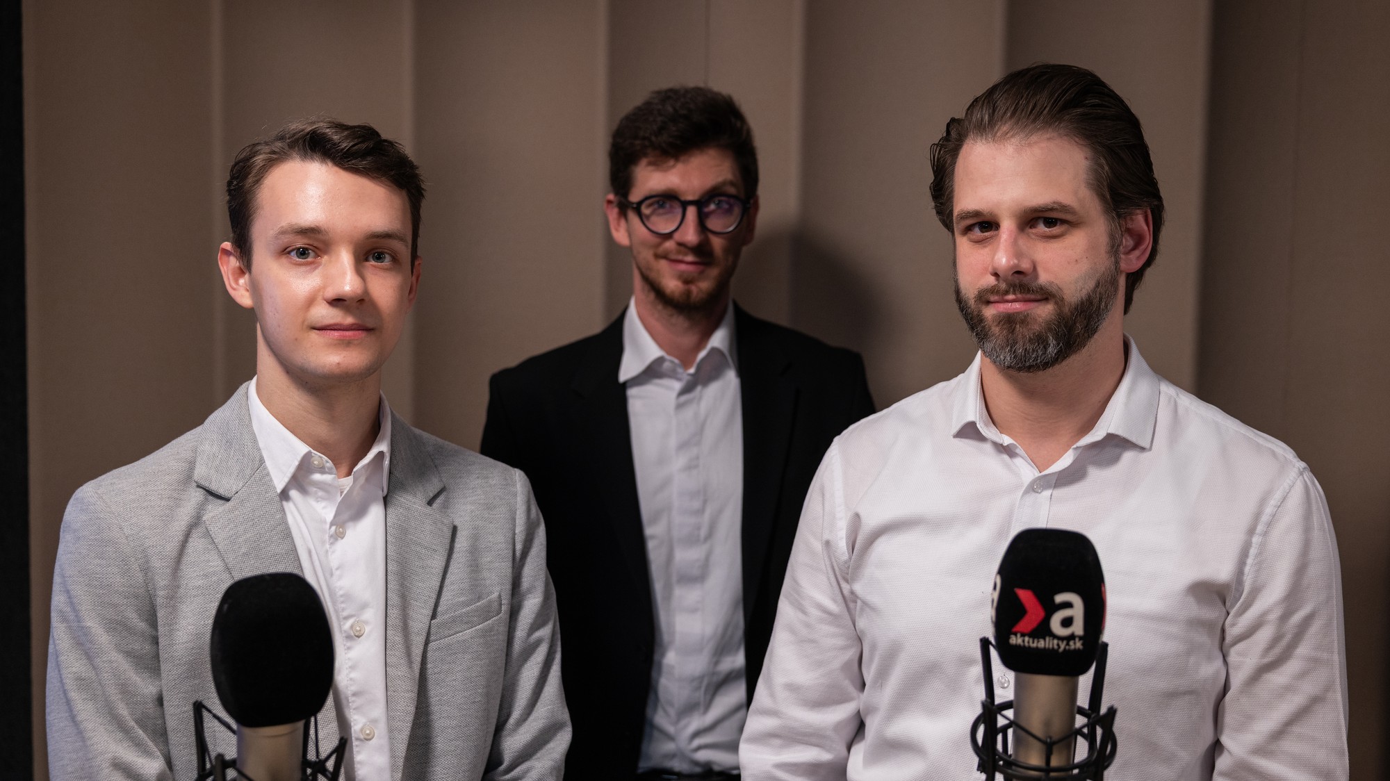 Maroš Žofčín a Matej Hrnčiar v relácii Na Rovinu s Petrom Hanákom