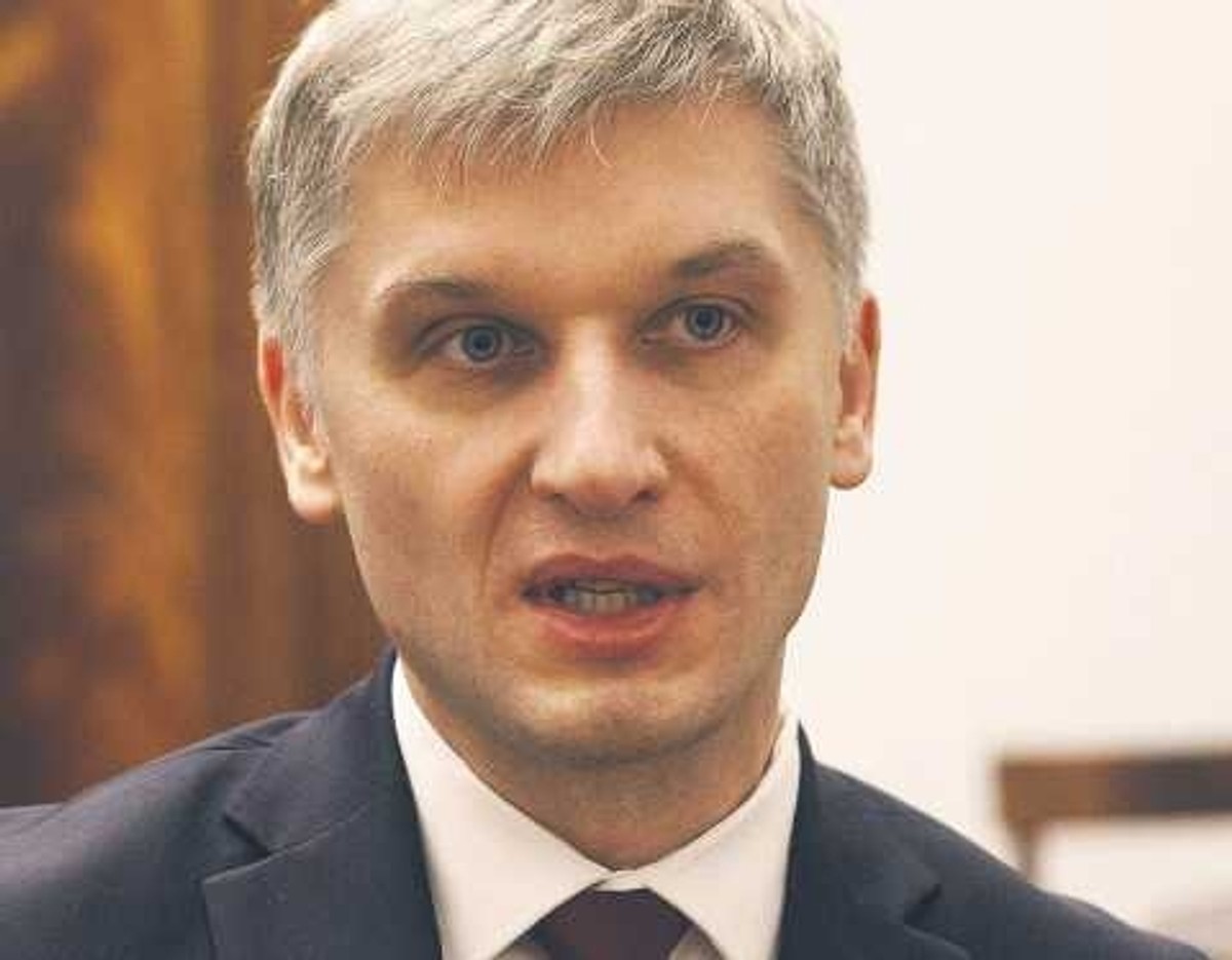 Piotr Nowak minister rozwoju i technologii. Wcześniej pełnił funkcję doradcy dyrektora zarządzającego MFW oraz wicedyrektora departamentu polityki monetarnej i rynków kapitałowych Międzynarodowego Funduszu Walutowego