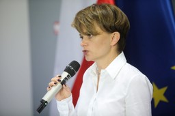 Emilewicz na EKG 2020: Przeniesienie emisji zanieczyszczeń poza Europę byłoby sukcesem pozornym