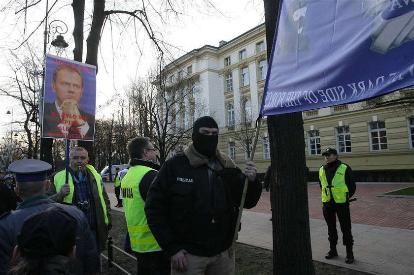 Policjanci protestują w Warszawie