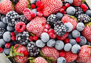 Višnje, borovnice, mango su plodovi koje uvek treba kupovati u zamrznutom obliku