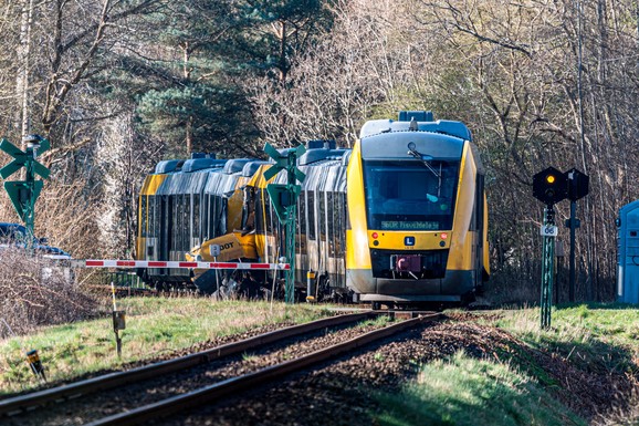 DIREKTAN SUDAR DVA VOZA Incident u Danskoj, povređeno više osoba: "Velika železnička nesreća"