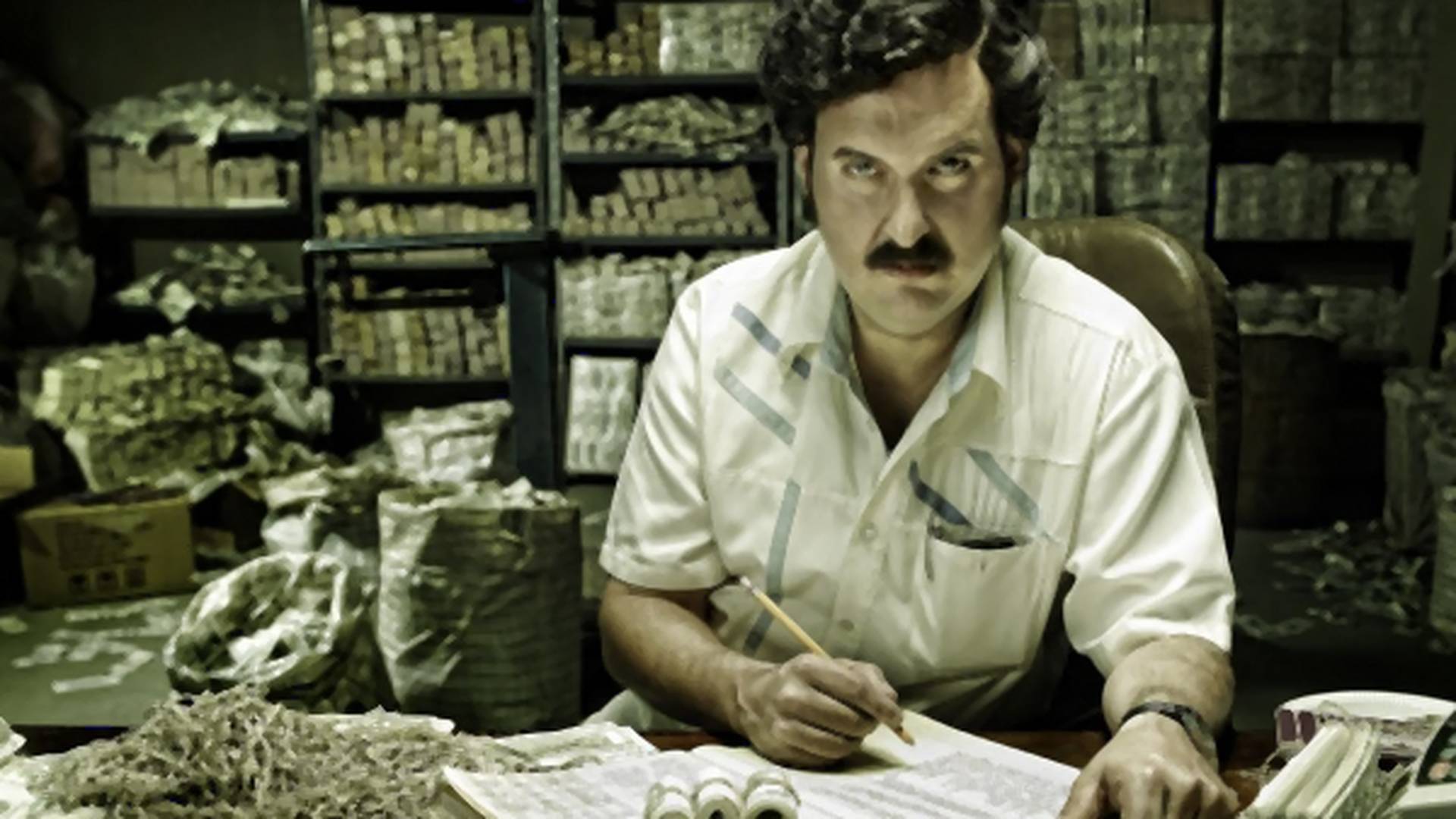 Spálil dva milióny dolárov, lebo jeho dcére bola zima: Príbeh kolumbijského narkobaróna Pabla Escobara vás dostane
