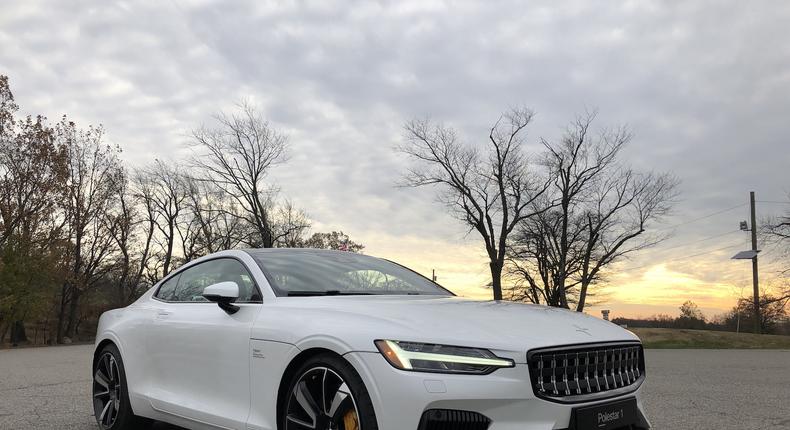 The Polestar 1 I sampled for a few hours, zipping around the New Jersey highways and byways west of New York City, wore a dashing white paint job offset by black highlights and flickers of chrome.