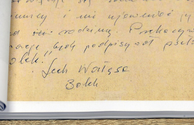 Pierwsza partia dokumentów dotyczących TW 'Bolka'