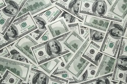 Po ataku USA na Iran dolar zyskał na wartości - czy na długo, co z kursami innych walut