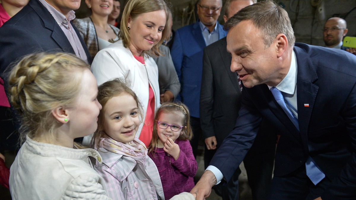 Kandydat PiS na prezydenta Andrzej Duda zapewnił dziś, podsumowując swoją kampanię wyborczą, że dotrzyma słowa i zrealizuje swój plan naprawy Polski.