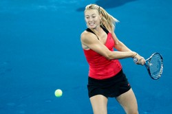 Kontuzjowana Szarapowa zagra w Brisbane