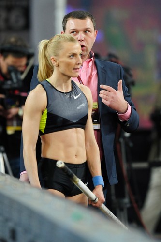 Rogowska: Rozbierana sesja? Czemu nie, ale muszę zapytać męża