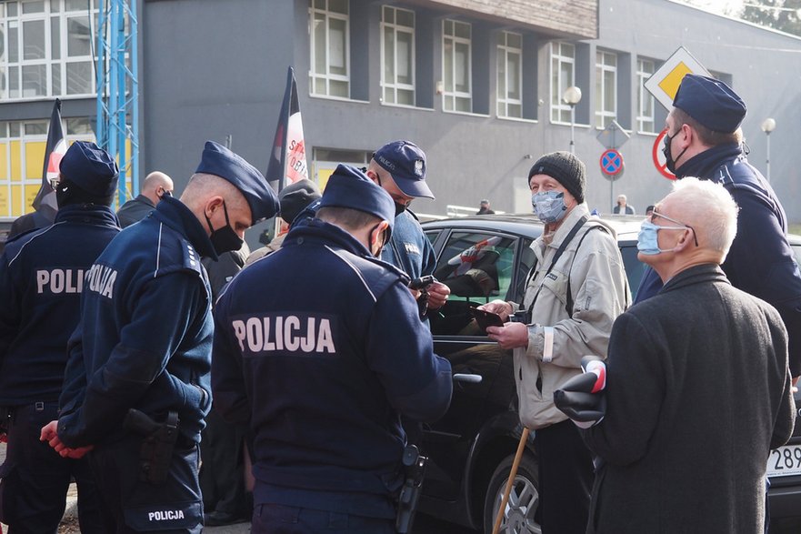 Protest Przed Komendą Miejską Policji w Jaworznie