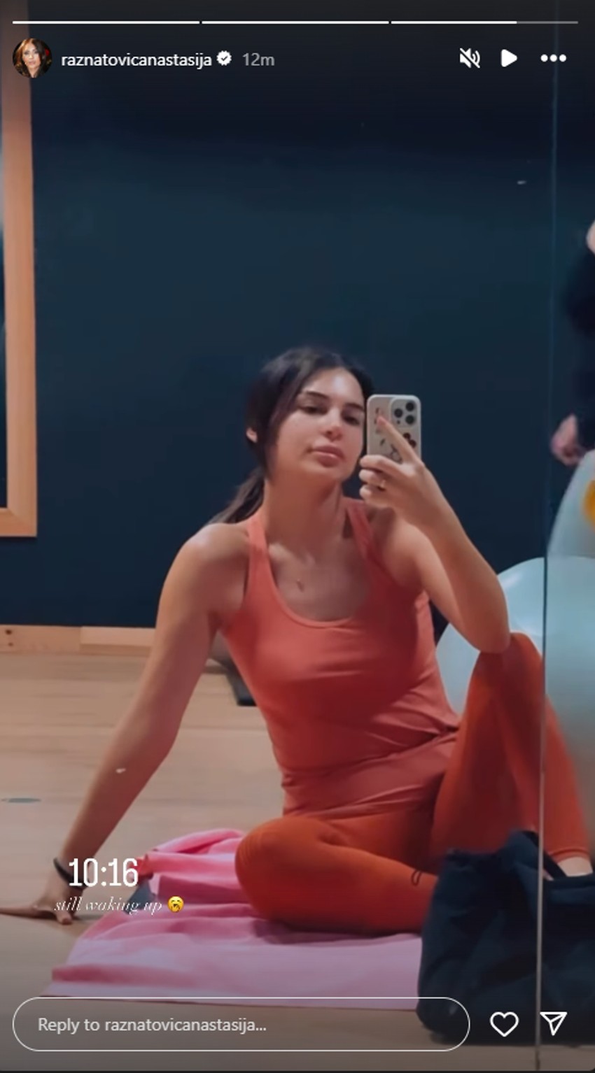 Anastasija Ražnatović u teretani