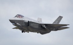 Historyczny moment! Pierwszy lot polskiego F-35 z polskim pilotem za sterami [WIDEO]