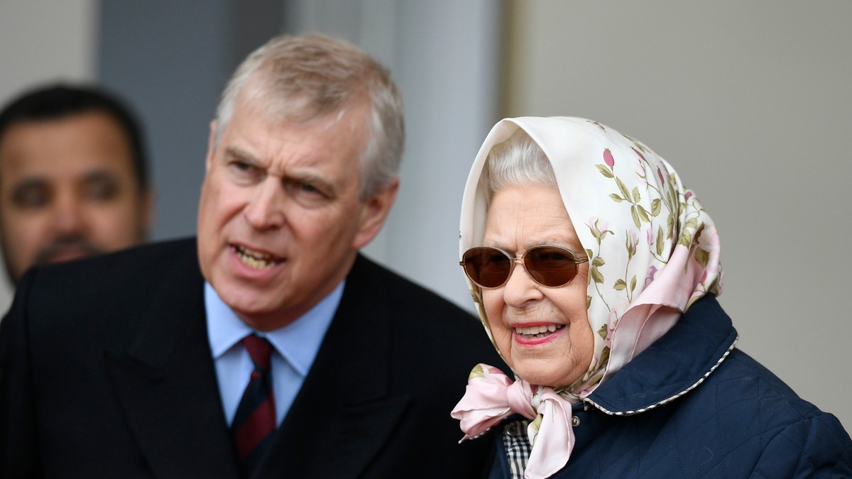 Bivši princ Endru i kraljica Elizabeta