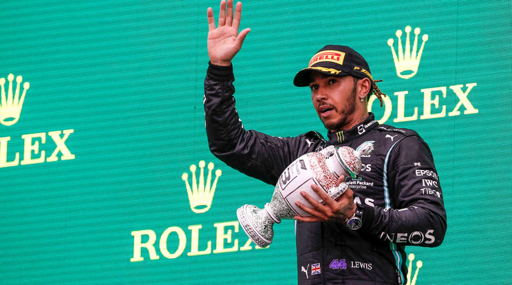 Lewis Hamilton két hete még harminchárom pontos hátrányban volt, aztán győzött a Brit Nagydíjon, a Magyar GP-n pedig második lett, így már vezeti a vébét, hatpontos az előnye / Fotó: Profimedia