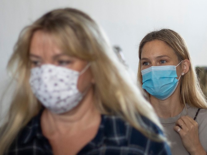 Bar Rafaeli sa majkom danas u sudu u Tel Avivu