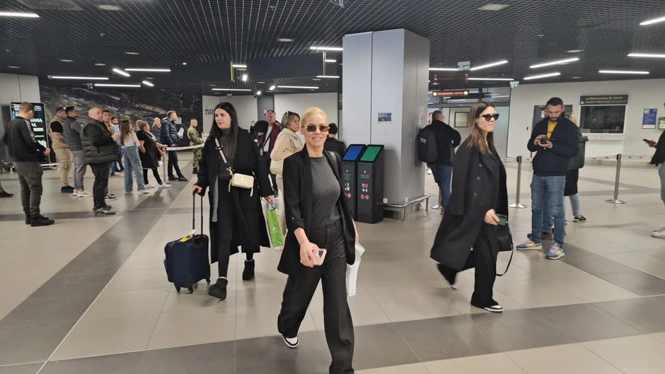 Nataša Bekvalac na aerodromu
