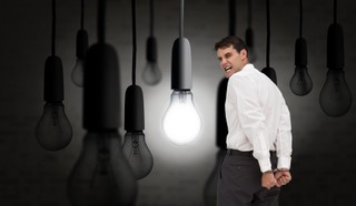 CBA zatrzymało dwóch przedsiębiorców. Wręczali łapówkę za przedłużenie kontraktu