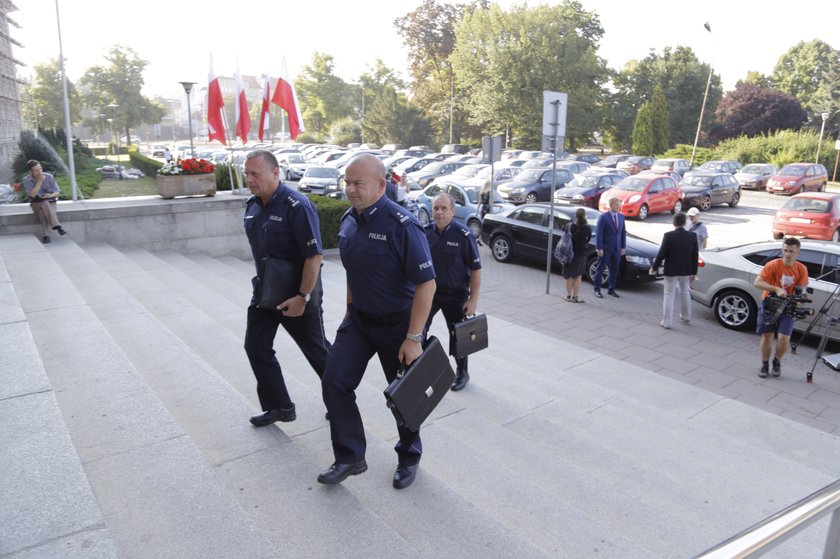 Wojewoda studzi „gorączkę złota”