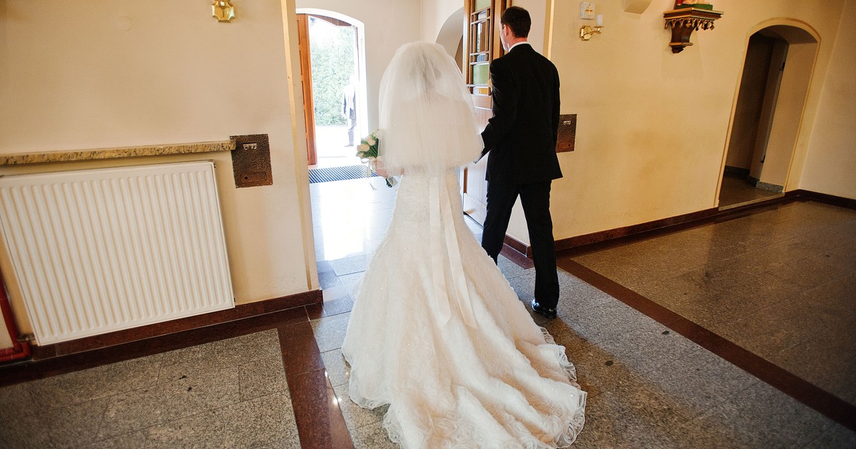 Dzieli ich 10 lat. Miłość nie zna wieku? Doradcy par odpowiadają bez ogródek