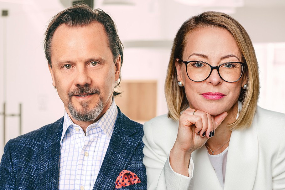 Od prawej: Agnieszka Jabłońska, Executive Search & Recruitment Director w firmie BIGRAM oraz Piotr Wielgomas, prezes zarządu BIGRAM