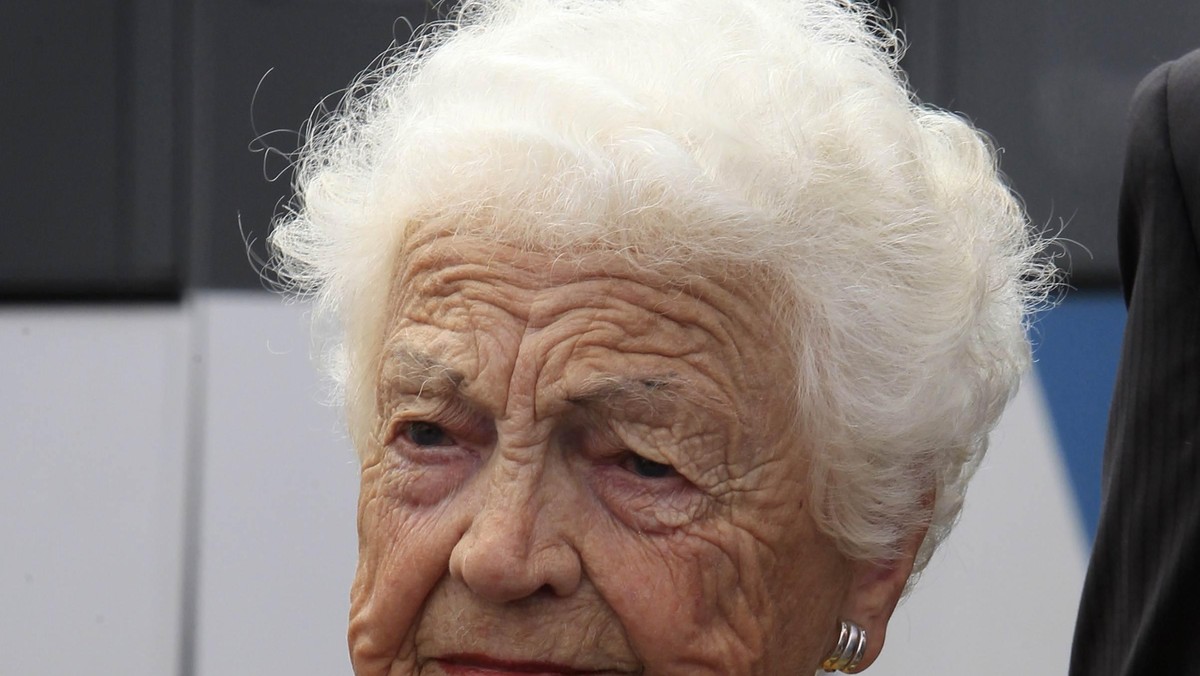 Najstarsza z kanadyjskich burmistrzów, 89-letnia mer miasta Mississauga pod Toronto, znów startuje w październikowych wyborach municypalnych. Hazel McCallion, znana jako Hurricane Hazel, jest tam merem nieprzerwanie od 1978 roku.