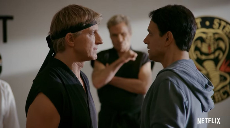 A Cobra Kai-ban az új generáció mellett olyan régi arcok jutnak fontos szerephez, mint Johnny Lawrence és Daniel LaRusso / Fotó: Netflix