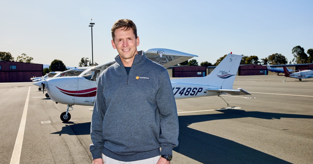 I'm the CEO of Headspace and a former Navy pilot. Here's a day in my ...