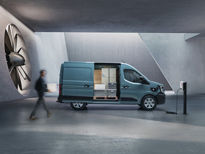 Renault Master E-Tech, elektryczny van Renault z zasięgiem do 460 km