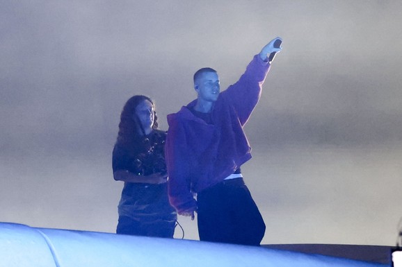 Džastin Biber na Koačeli sa laptopa puštao stare snimke sa Jutjuba: Komentar Kejti Peri je postao pravi hit