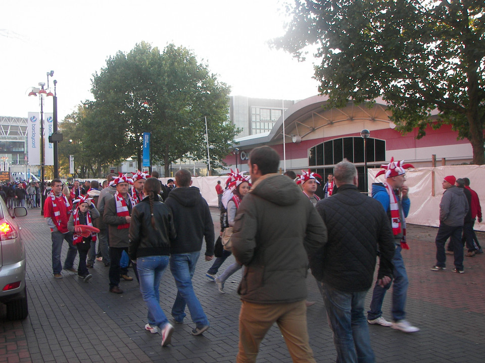 Polscy kibice przed Wembley