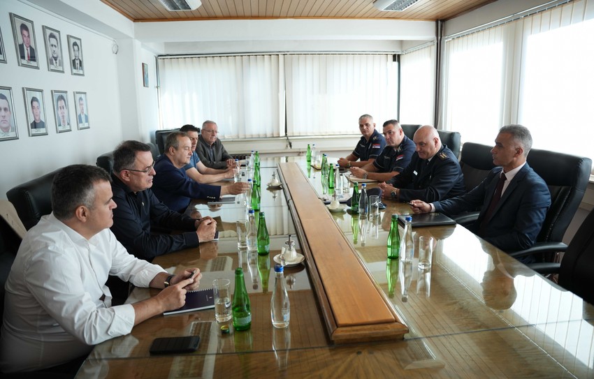 Potpredsednik Vlade i ministar unutrašnjih poslova Ivica Dačić posetio Policijsku upravu u Leskovcu