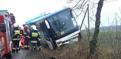 Wypadek autobusu pod Garwolinem. W środku były dzieci!