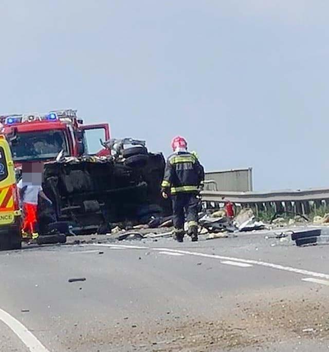 Kamion és kisbusz ütközött: többen meghaltak Szolnoknál /Fotó: baleset-info.hu