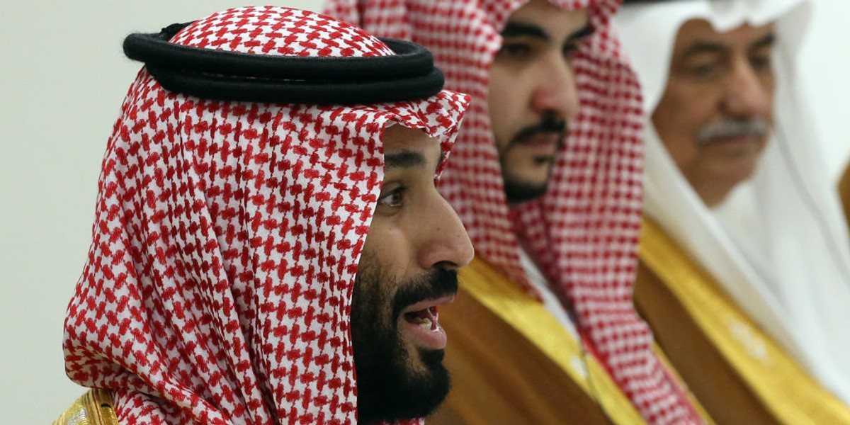 Mohammad ibn Salman uważa, że ataki na rafinerie koncernu Aramco były aktem wypowiedzenia wojny ze strony Iranu