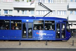 Rachunki MPK Wrocław za prąd i paliwo wzrosną o 35 mln zł. Spółka fakturę wystawiła... Sasinowi