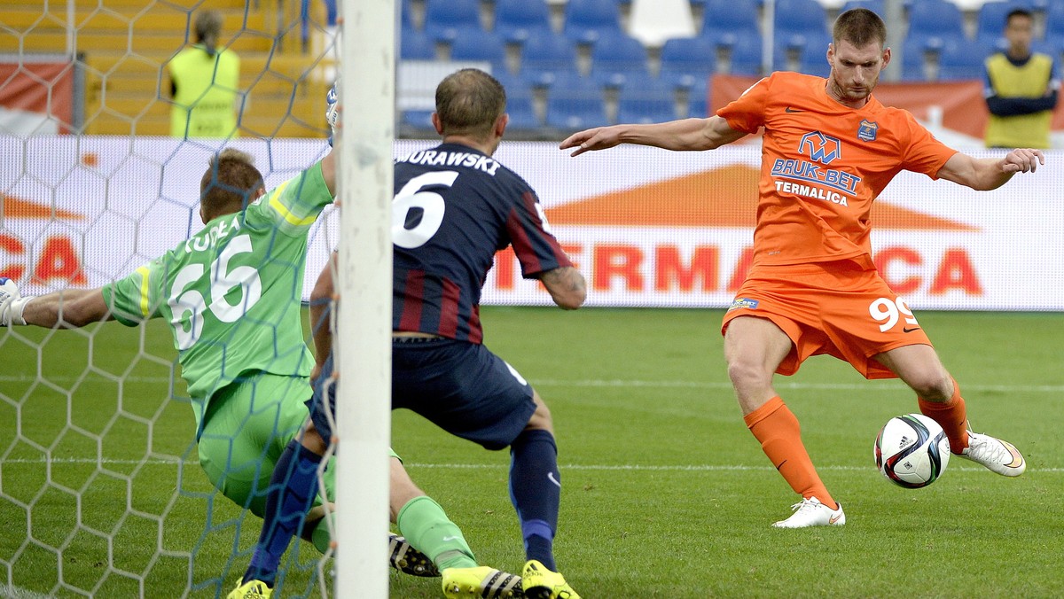 Pogoń Szczecin zremisowała na wyjeździe z Termaliką Bruk-Bet Nieciecza 1:1 (0:0). Zdaniem bramkarza Portowców, Dawida Kudły spotkanie w ramach 9. kolejki Ekstraklasy w Mielcu stało na bardzo słabym poziomie.