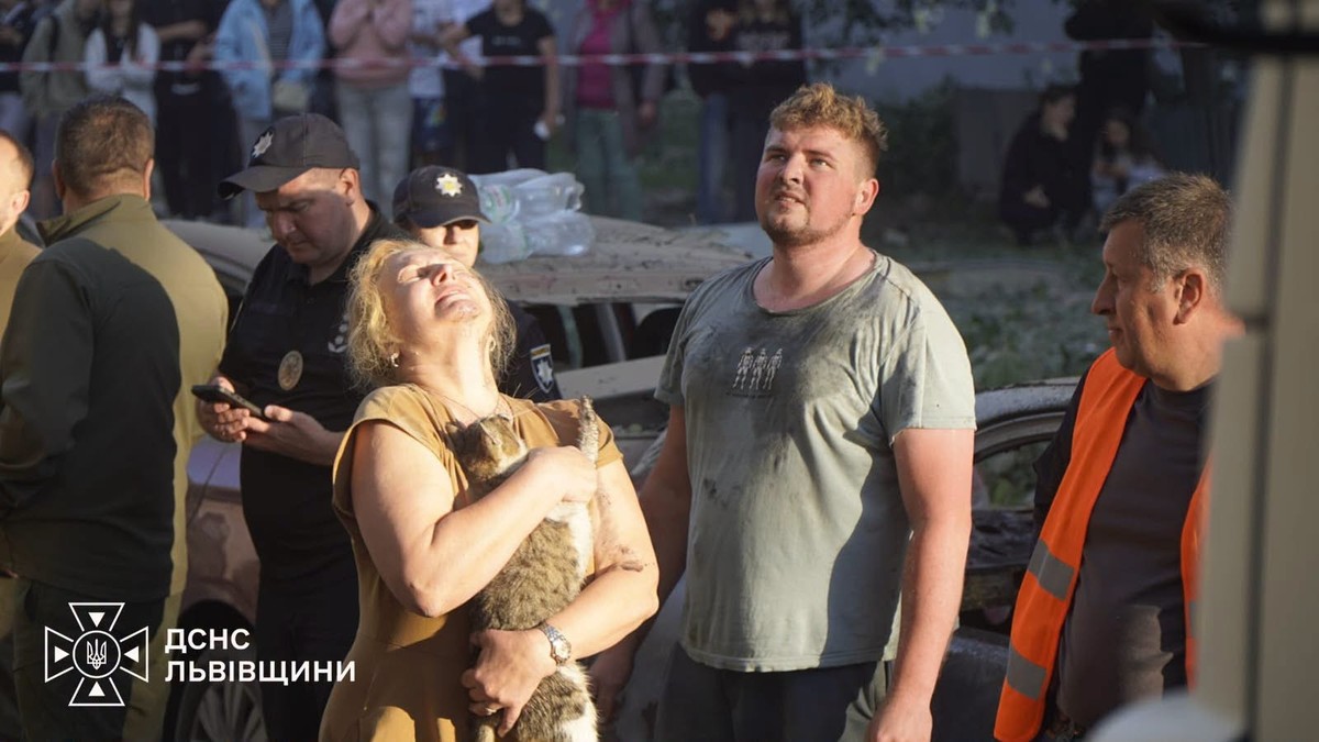 Stanovnici Lavova nakon masovnog ruskog napada, 30 jul 2026