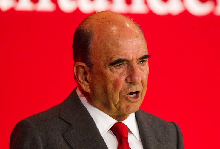 <strong>9. Emilio Botin</strong><br /><br />

szef rady nadzorczej Santander Group<br /><br />

Bardziej niż ktokolwiek inny przyczynił się w ostatnich latach do zmiany układu sił na naszym rynku bankowym, choć osobiście Polskę miał okazję odwiedzić podobno tylko kilka razy. <br /><br />